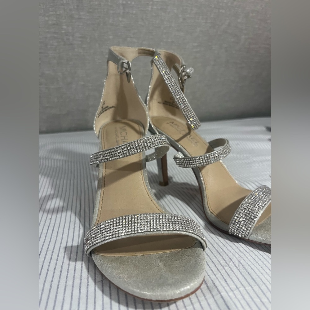 Beautiful sparkly heels